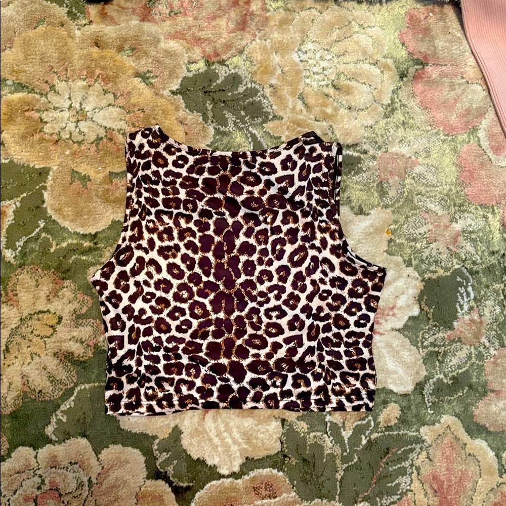 Leopard Print Mesh Panel Top - Picture 2 of 2